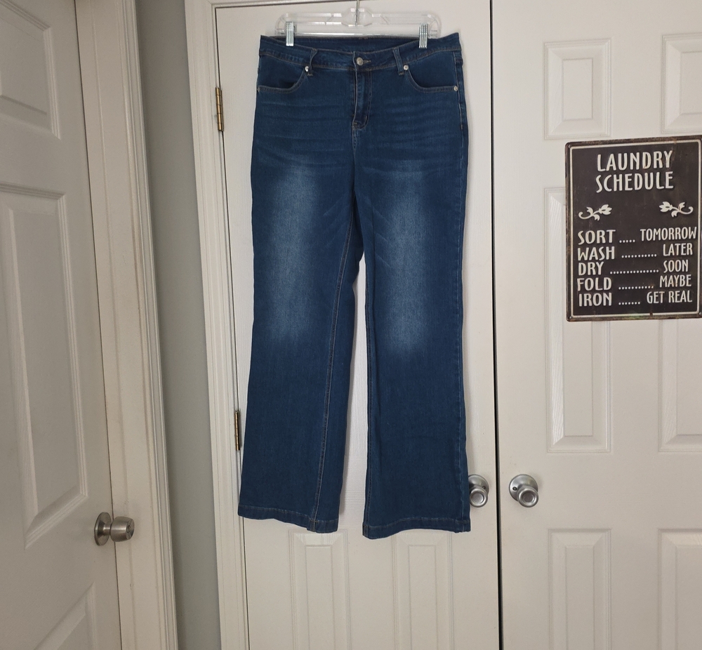 Classic Women's Blue Wide-Leg Jeans